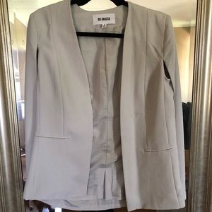 B.B. DAKOTA OPEN BLAZER.